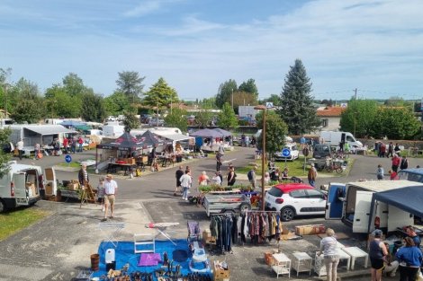 logo Deux belles brocantes lors du week-end du 1er mai